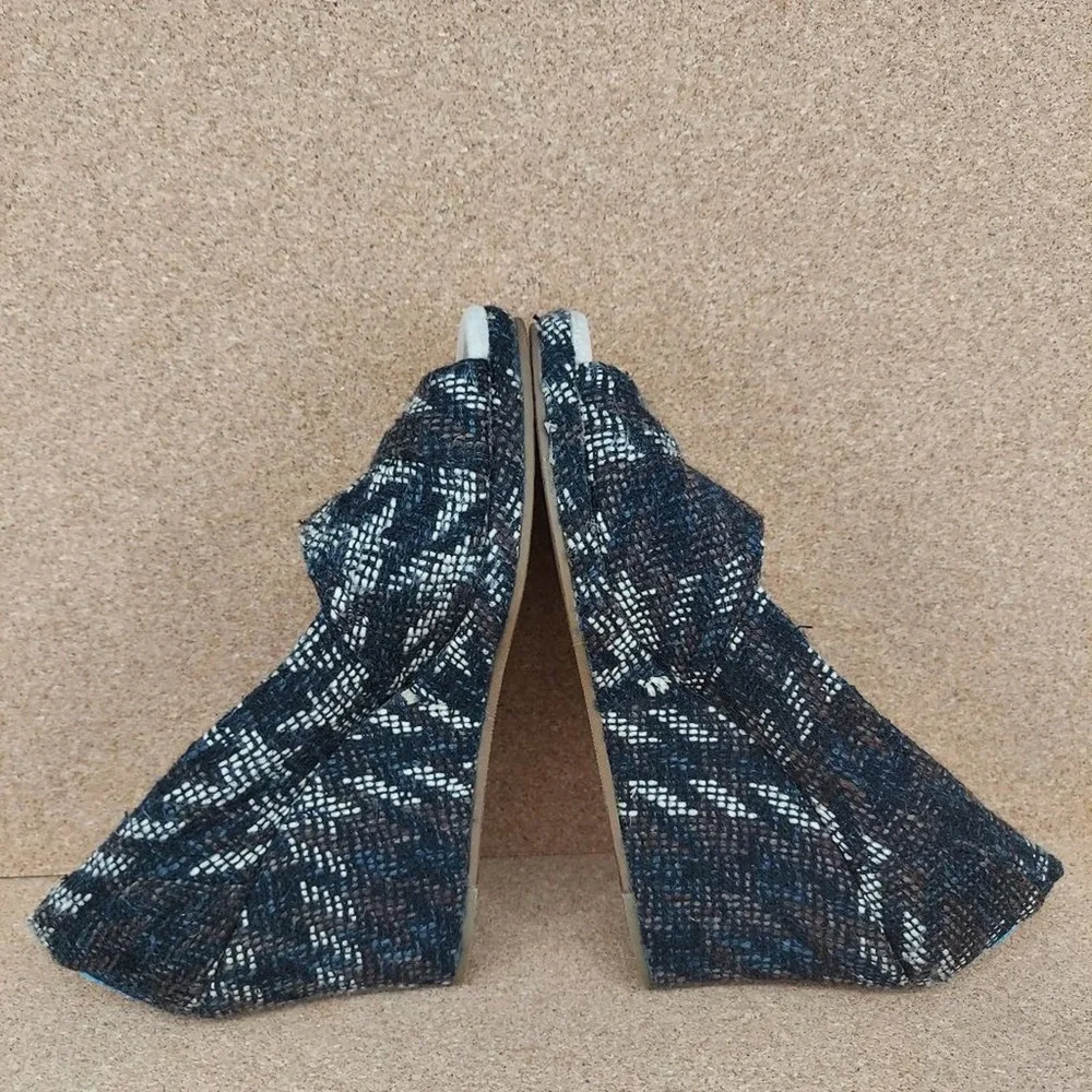 Toms Womens Peep Toe Slip On Wedge Heels Size 8_7